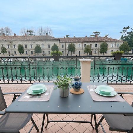 Acqua Verde Appartamenti Peschiera del Garda Eksteriør billede