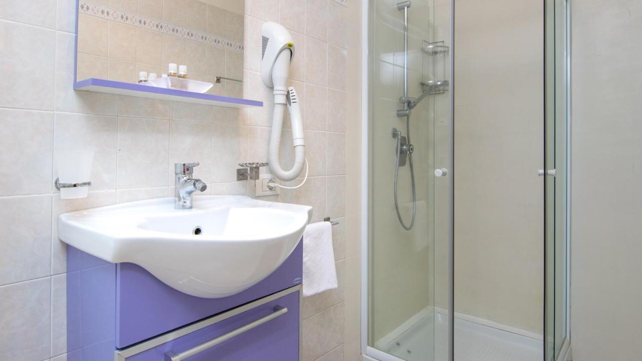 Acqua Verde Appartamenti Peschiera del Garda Eksteriør billede